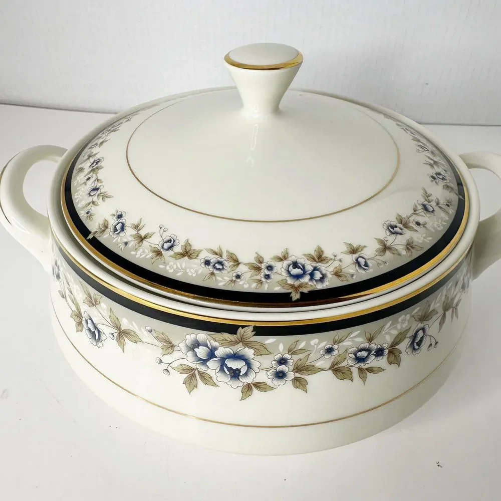 Seizan‎ Fine China Japan Sansui 7953 Covered Casserole Dish Handles